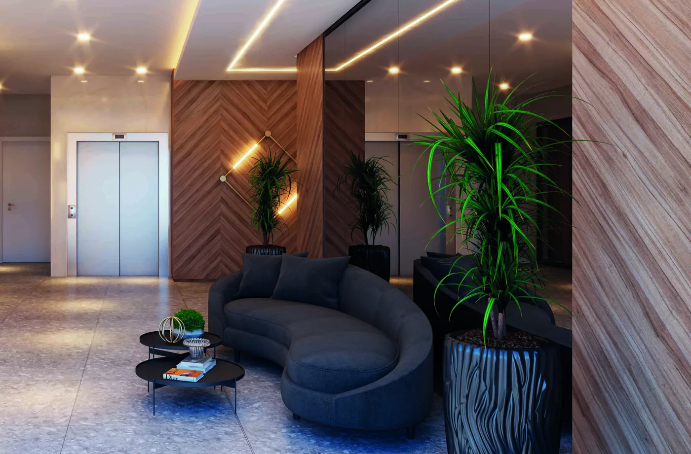 Hall de entrada decorado, com piso de porcelanato claro, sofá curvo cinza, painel de madeira em espinha e vasos altos ao lado do elevador